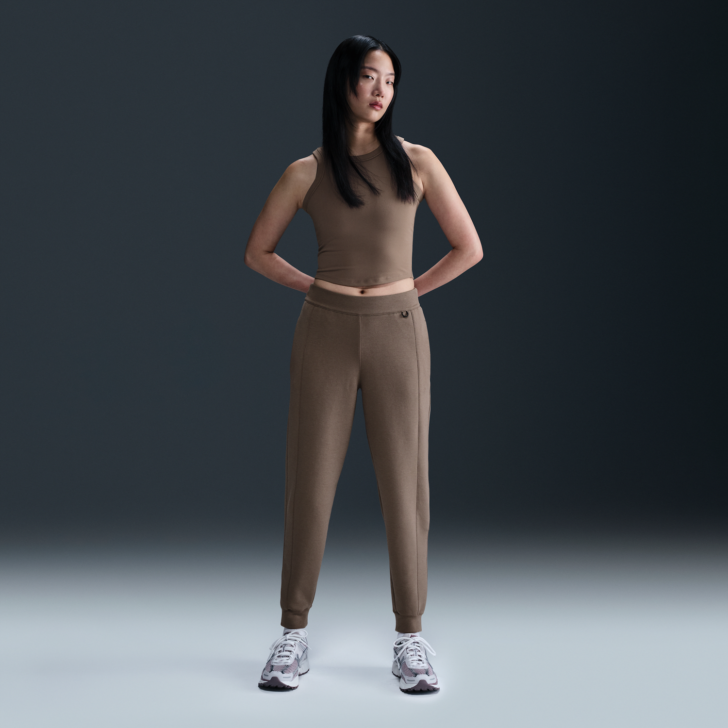 Потник Nike Nike 24.7 Impossibly Soft Dri-FIT Mid-Rise Pants Кафяво | HQ8184-233, 0