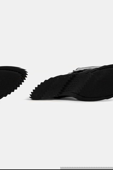 Кецове и обувки Maison Margiela MM6 Maison Margiela Tall Leather Boots with Buckle and Flat Heel Черно | S66WW0100.P7431.T8013, 4