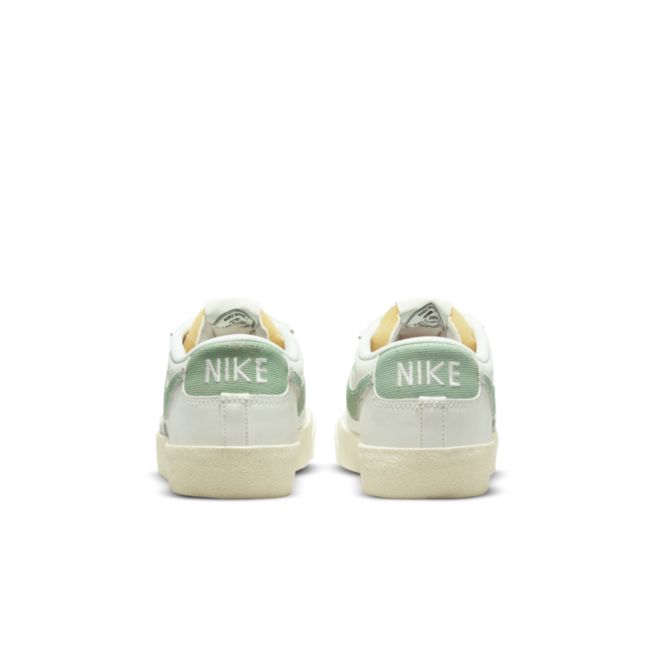 Кецове и обувки Nike Blazer Low '77 Бяло | DO9799-100, 1