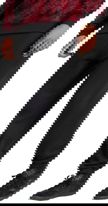 Спортни панталони adidas Originals Manchester United Chinese New Year Pants Черно | jf0361, 0