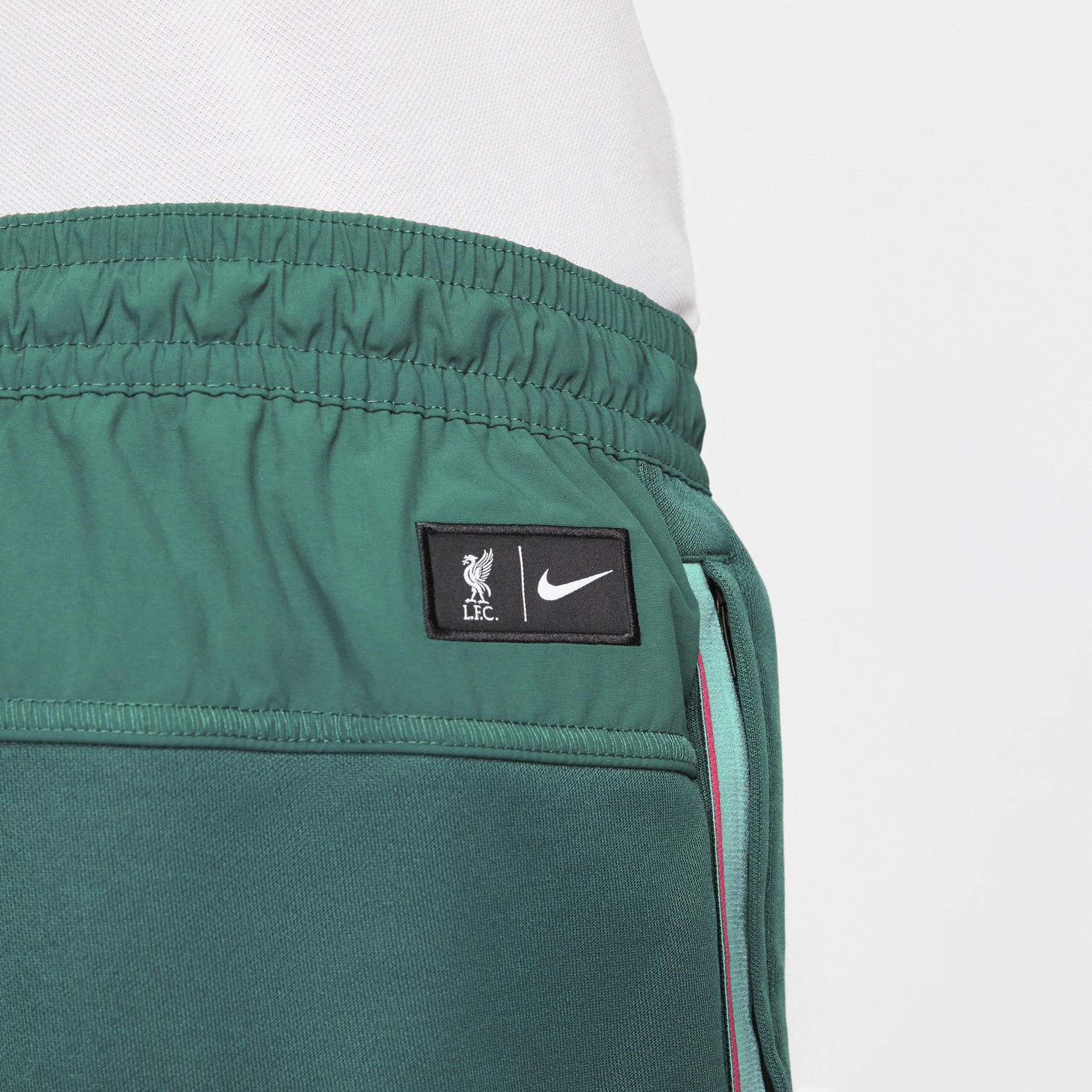 Спортни панталони Nike Liverpool FC Зелено | DJ9668-375, 1