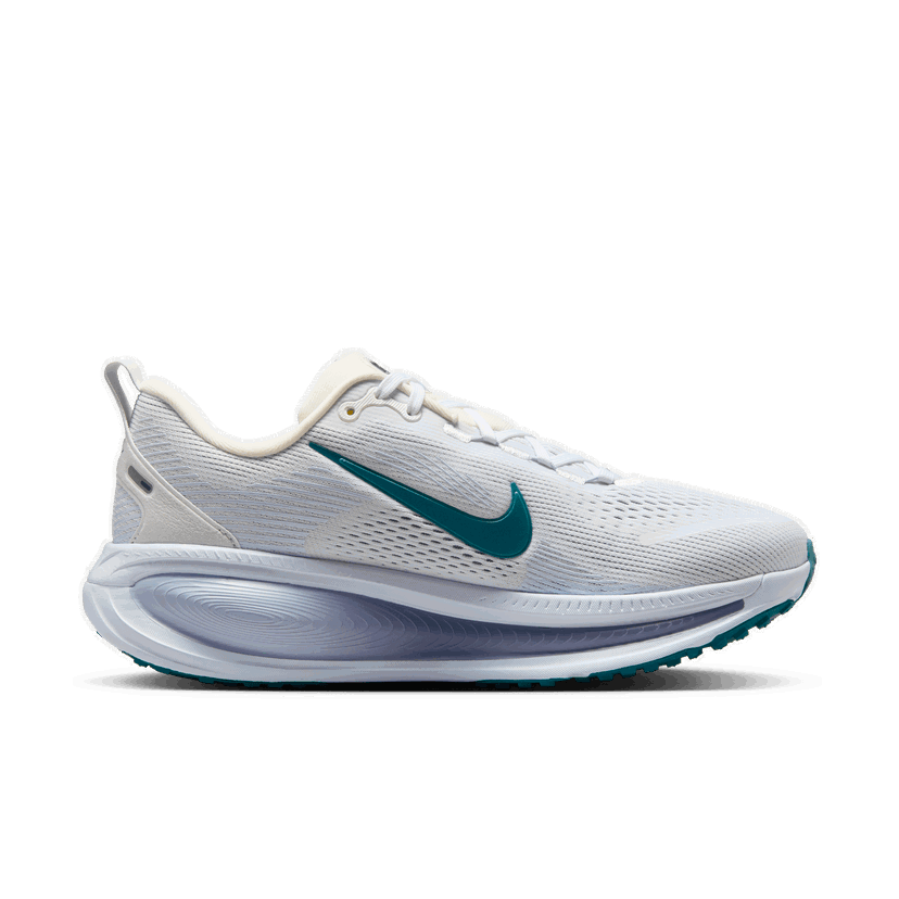 Кецове и обувки Nike Vomero 18 Бяло | HM6804-103