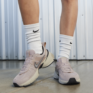 Кецове и обувки Nike V2K Run Лилаво | FN6703-001, 3