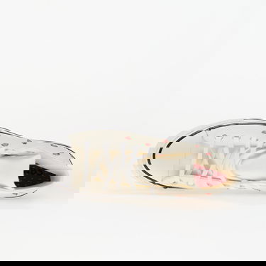 Кецове и обувки Converse Chuck Taylor All Star Lift Platform Embroidered Strawberries Бежово | A14934C, 1