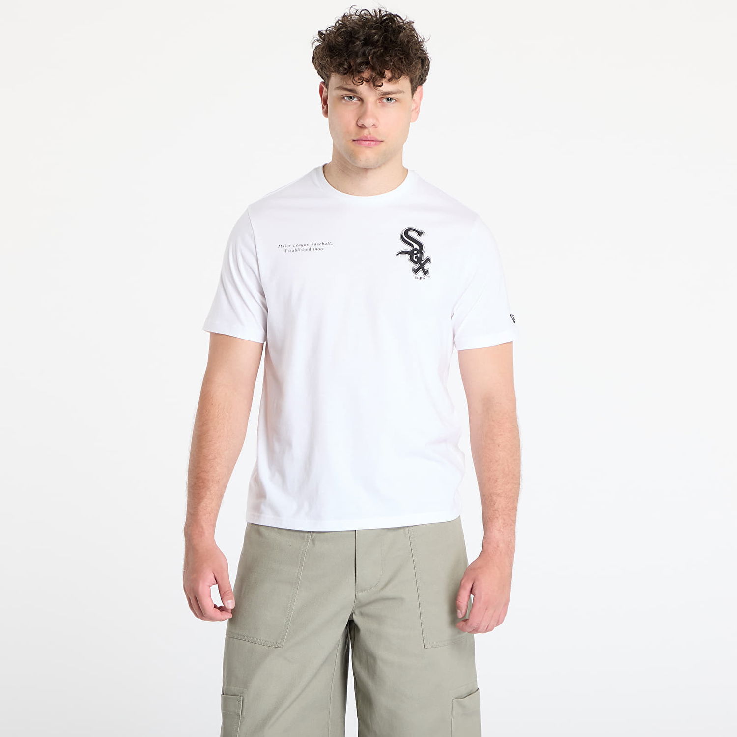 Тениска New Era New Era Chicago White Sox Arch Graphic Regular Fit Tee Бяло | 60667712, 0