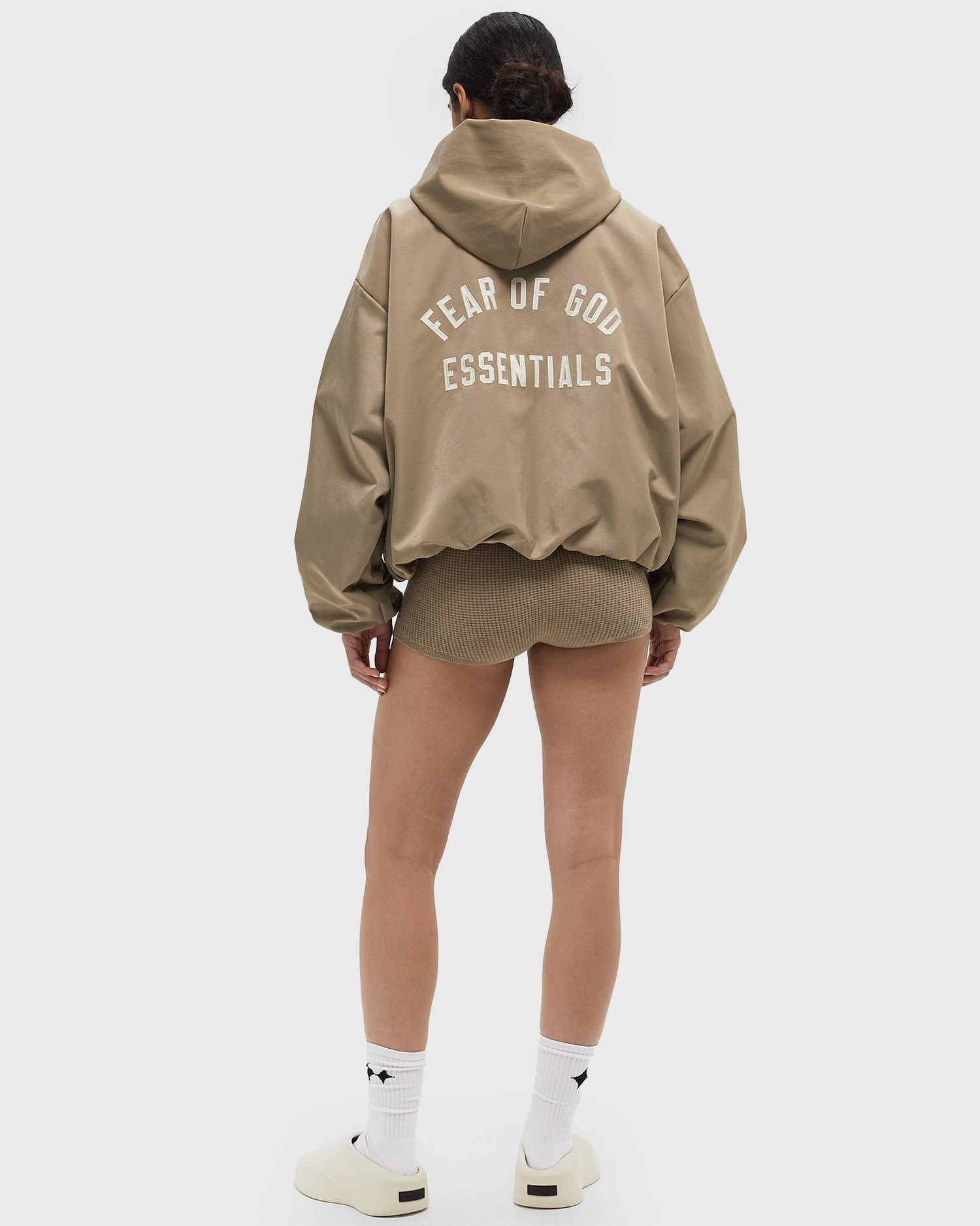 Суитчър Fear of God Essentials Textured Nylon Hooded Bomber Jacket Бежово | 202HO245357FW-253, 1