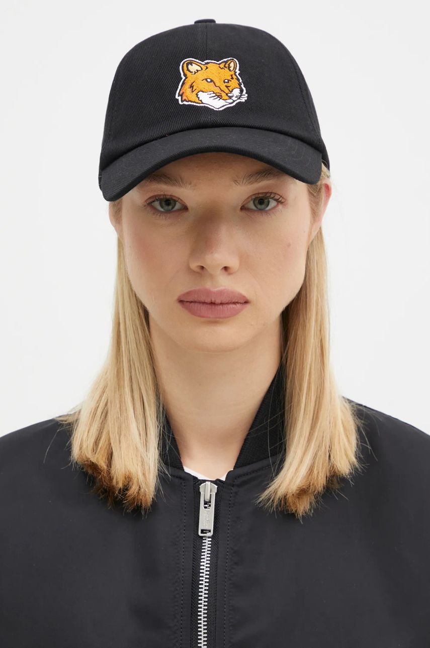 Шапка с козирка MAISON KITSUNÉ Large Fox Head 6P Cap Черно | MM06103WW0096, 1