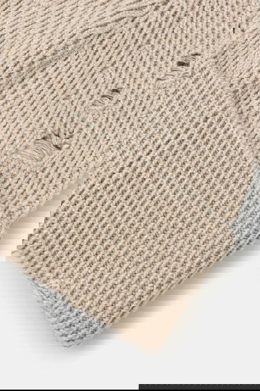 Шапка Maison Margiela MM6 Maison Margiela Distressed Knit Beanie Бежово | SH0TB0001.M13138.806M, 2