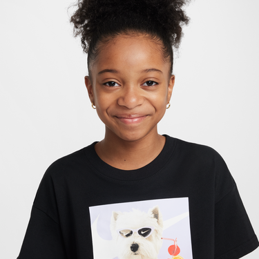 Тениска Nike Nike Sportswear Sip The Tea Graphic T-Shirt Черно | HQ2337-010, 2