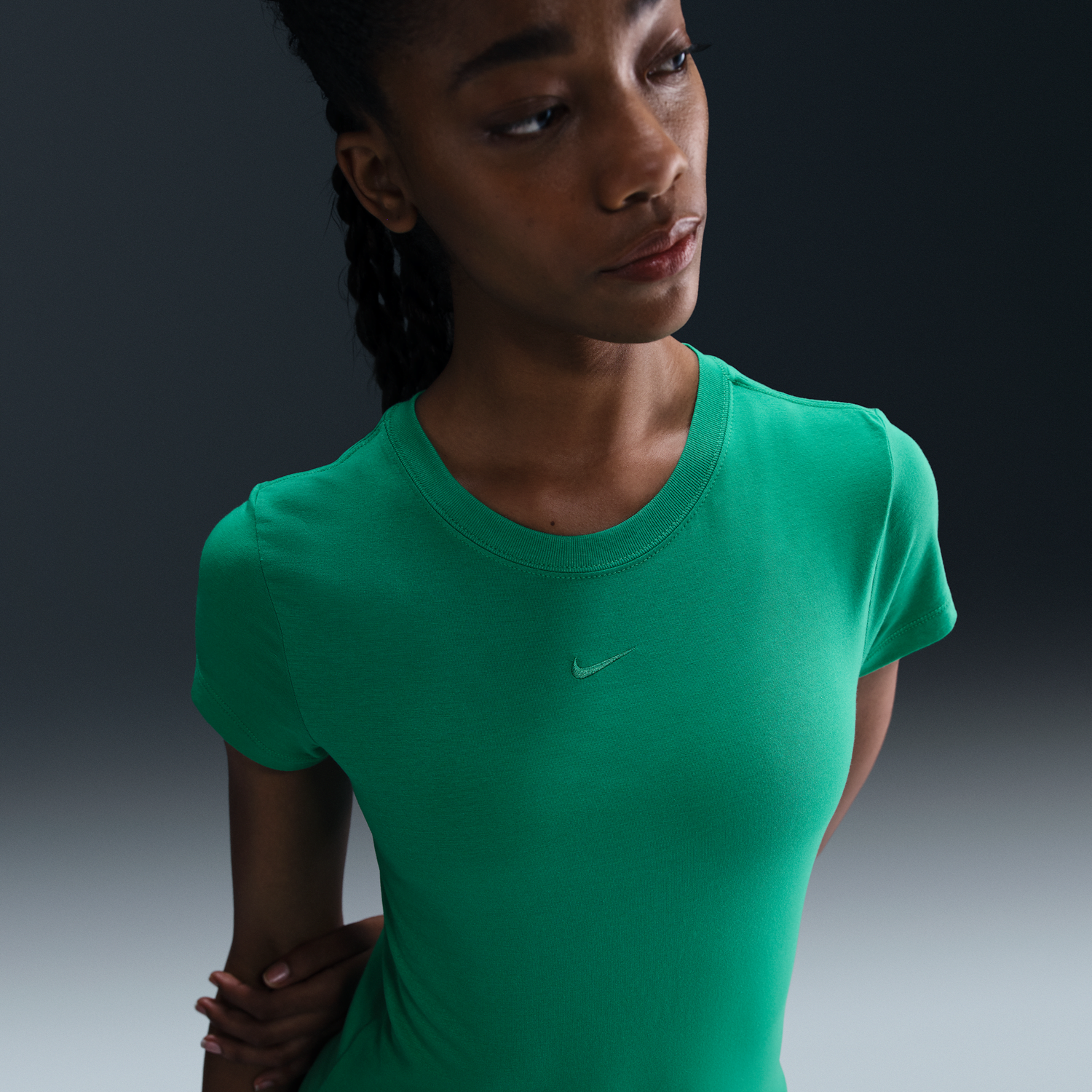 Тениска Nike Nike Sportswear Chill Knit T-Shirt Зелено | FV5508-324, 0