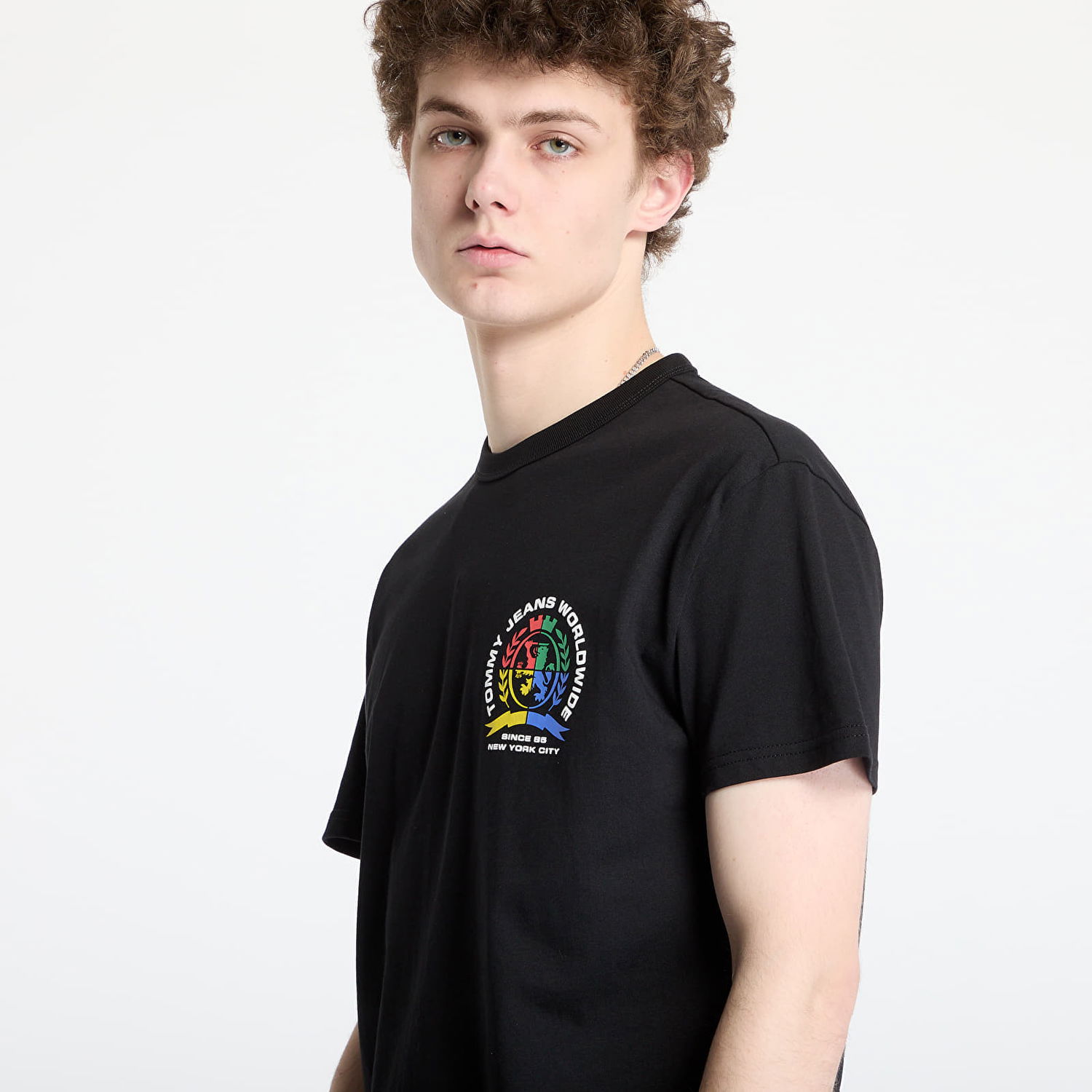 Тениска Tommy Hilfiger Tommy Jeans Regular 4Colors Crest T-Shirt Черно | DM0DM20813 BDS, 1