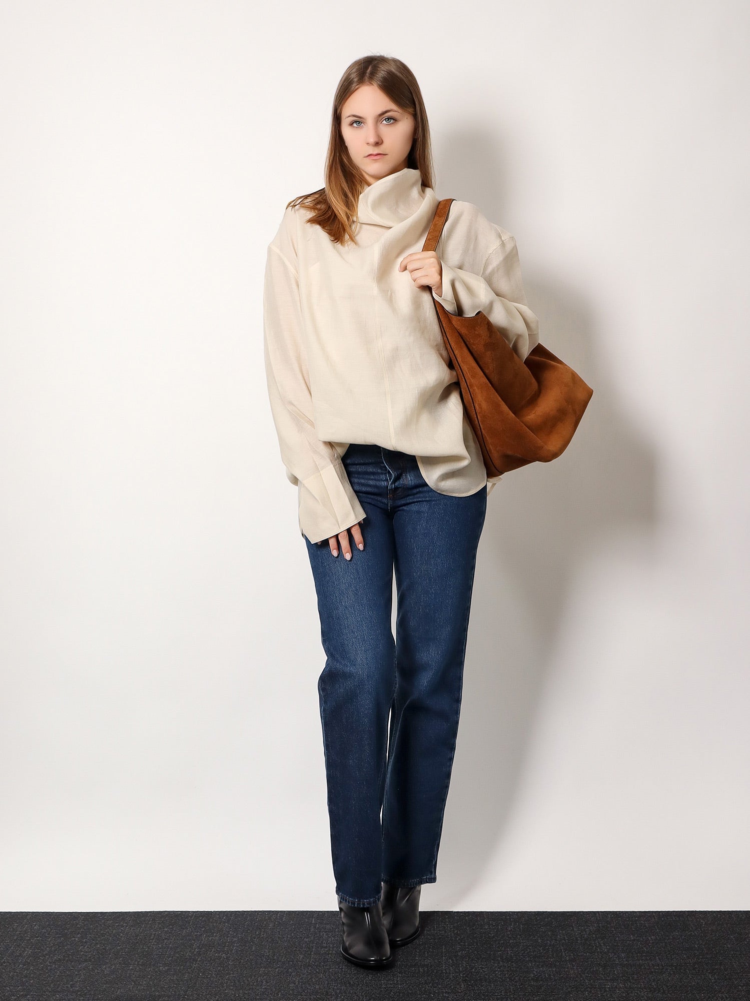 Риза TOTEME Draped Neck Blouse Бежово | 244WRT0371FB0265116, 1