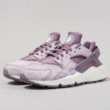 Кецове и обувки Nike WMNS Air Huarache Run Premium Лилаво | 683818-500, 0