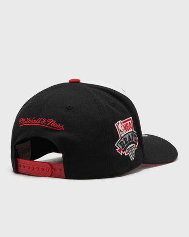 Шапка с козирка Mitchell & Ness Chicago Bulls Core I Pro Snapback Черно | HP13210-CBUWHRD, 1