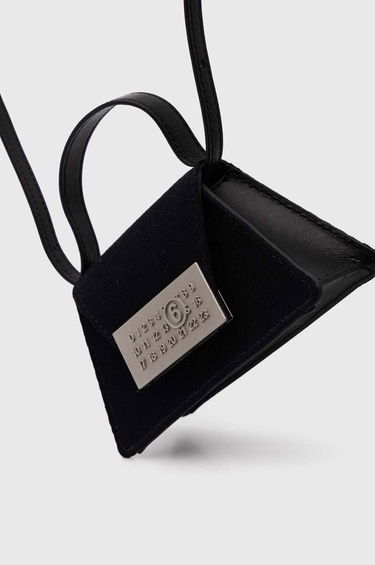 Дамска чанта Maison Margiela MM6 Black Triangle Shoulder Bag Черно | SB5ZI0006.P6642, 2