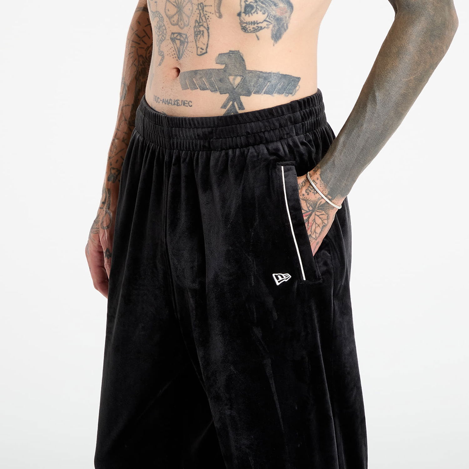 Спортни панталони New Era New Era MLB Velour Track Pants New York Yankees Черно | 60684338, 1
