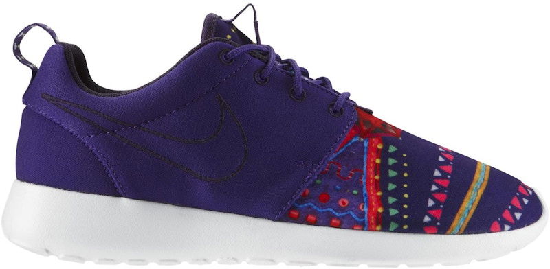 Кецове и обувки Nike Roshe Run Moypup Лилаво | 652875-500