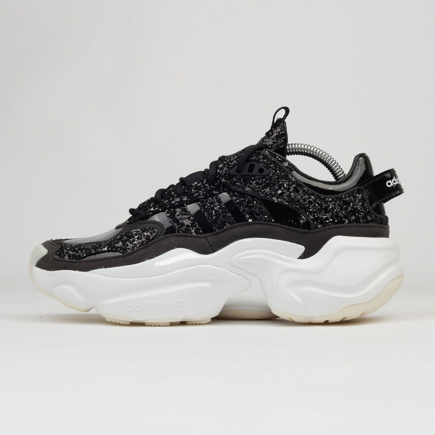 Кецове и обувки adidas Originals Magmur Runner W Черно | FV4349, 0