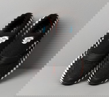 Кецове и обувки adidas Originals Falcon RW Черно | EE5112, 2
