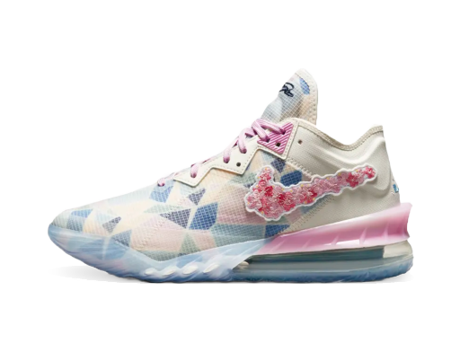 Баскетбол Nike atmos x LeBron 18 Low "Sakura" Бежово | CV7562-101