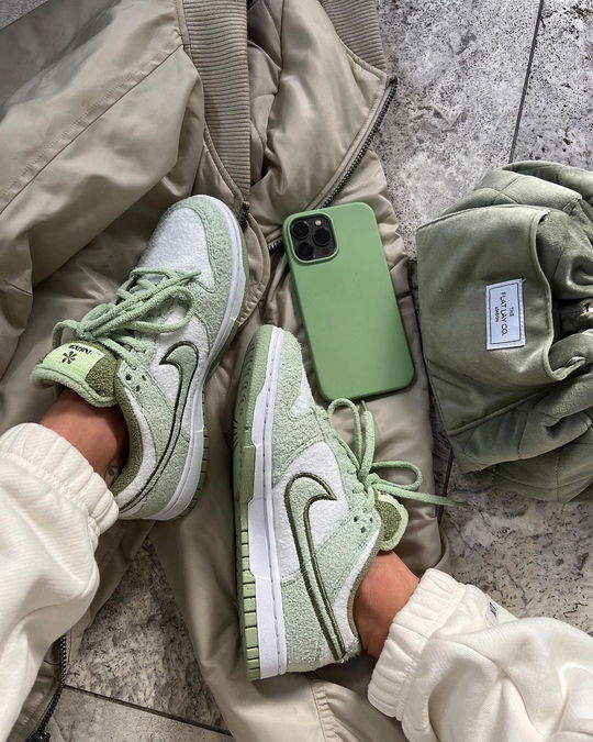 BOOM.RESELL